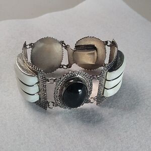 Silver Bracelet LG 3 Jet Cabochons & 2 Links with Three Rows of Quartz